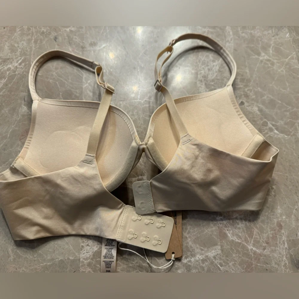 SKIMS Nude Teardrop Bra - Picture 5 of 7
